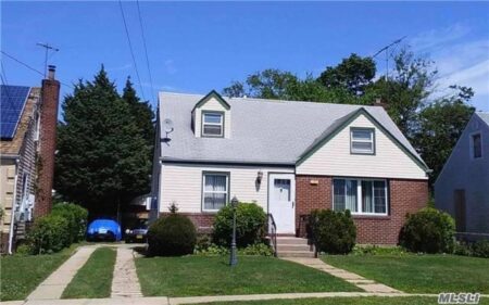 178 Rhodes Ave, Hempstead, NY