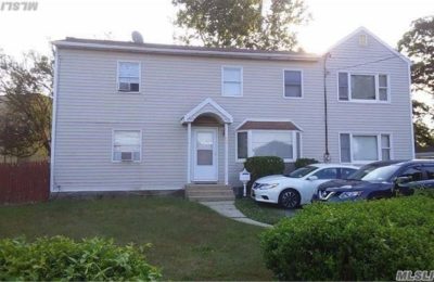 34 Paula Dr, Farmingdale, NY