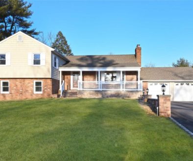 1 Ridge Dr, Old Westbury, NY